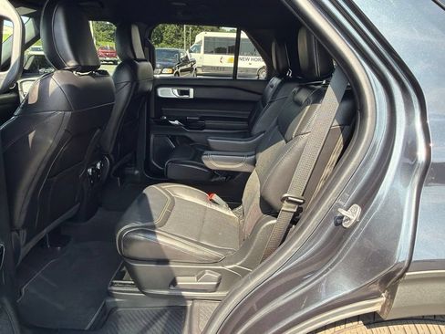 Used 2022 Ford Explorer ST w/ Equipment Group 401A RWD image 18