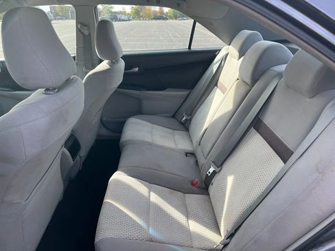 Used 2014 Toyota Camry LE image 30