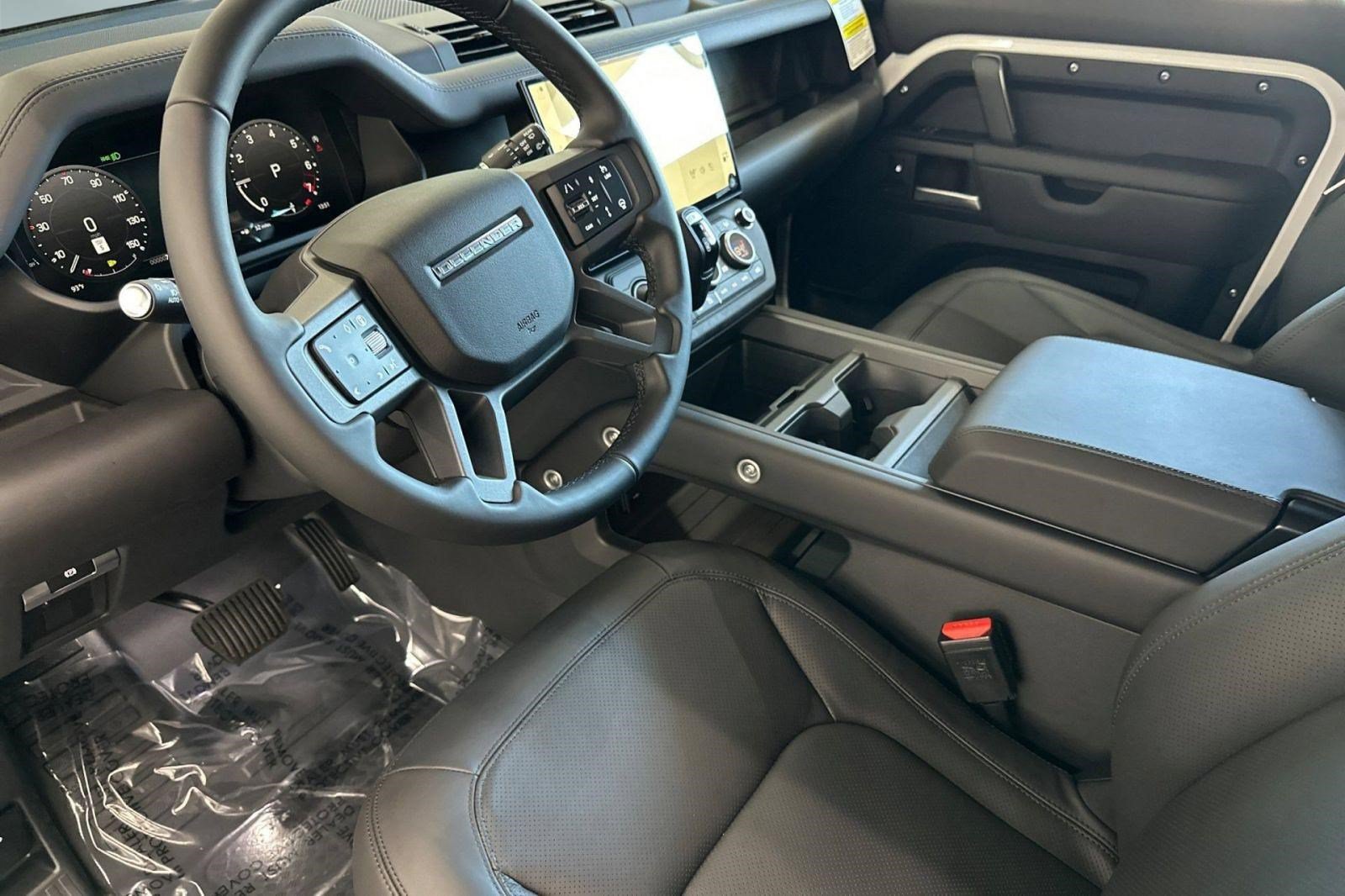 New 2026 Land Rover Defender 110 X-Dynamic SE AWD/4WD image 4