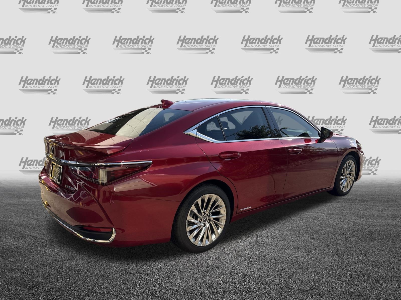 Used 2021 Lexus ES 300h w/ Accessory Package 2 FWD image 10