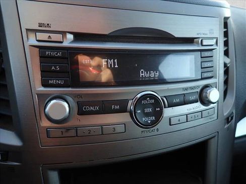 Used 2011 Subaru Outback 2.5i image 19