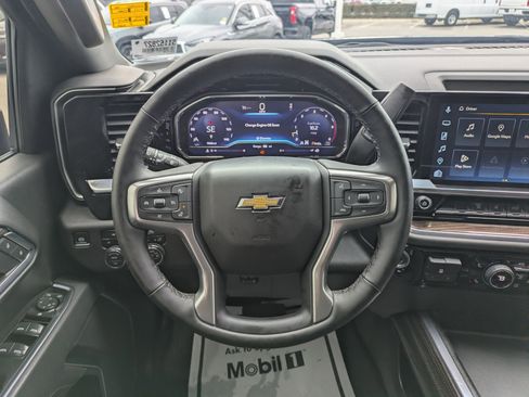 Used 2025 Chevrolet Silverado 2500 LT image 18