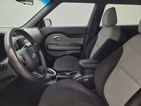 Used 2019 Kia Soul FWD image 17