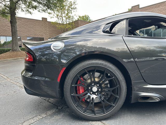 Used 2013 SRT Viper GTS w/ GTS Laguna Interior Pkg RWD image 15