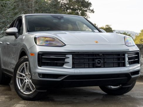 New 2026 Porsche Cayenne Coupe image 9