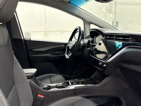 Used 2022 Chevrolet Bolt LT image 21