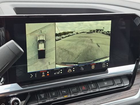 New 2026 GMC Sierra 2500 SLT w/ SLT Convenience Package image 16