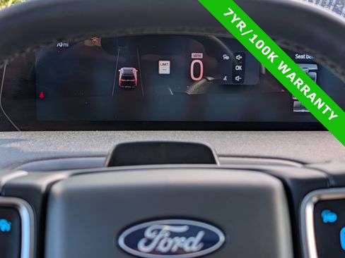 Certified 2025 Ford Expedition Active AWD/4WD image 32