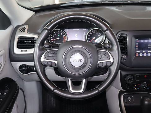 Used 2021 Jeep Compass Latitude w/ Convenience Group FWD image 18