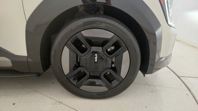 Used 2024 Kia EV9 GT-Line AWD/4WD image 84