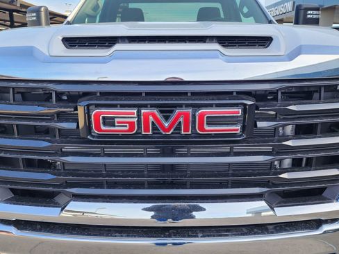 New 2026 GMC Sierra 3500 Pro w/ Convenience Package AWD/4WD image 9