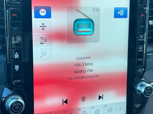 Used 2025 RAM 1500 Laramie image 14