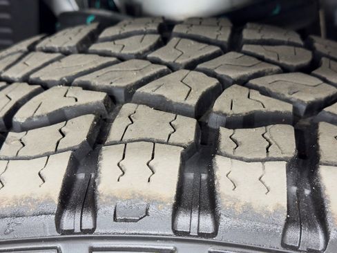 Used 2022 GMC Hummer EV Edition 1 w/ LPO, Illumination Package image 36