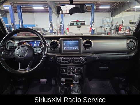 Used 2021 Jeep Gladiator Sport image 13