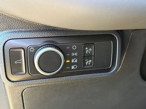 New 2026 Ford Explorer Active RWD image 24