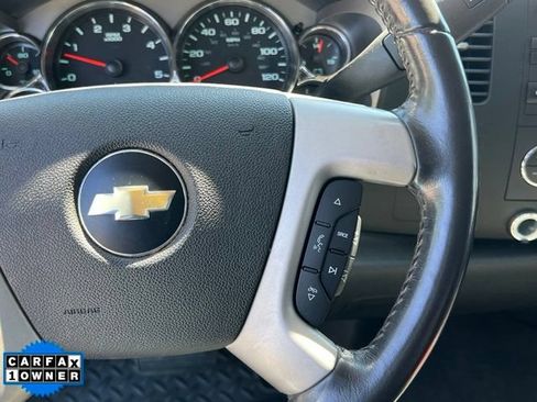 Used 2009 Chevrolet Silverado 2500 LT w/ Exterior Plus Package AWD/4WD image 21