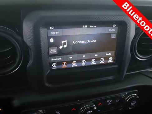 Used 2022 Jeep Gladiator Sport image 4