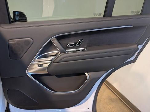 New 2026 Land Rover Range Rover Long Wheelbase SE AWD/4WD image 27