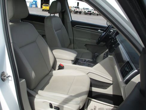 Used 2019 Volkswagen Atlas SEL R-Line image 21