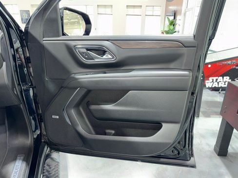 Used 2022 Chevrolet Tahoe Z71 w/ Luxury Package AWD/4WD image 67