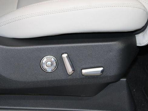 New 2026 Lincoln Navigator Premiere AWD/4WD image 29