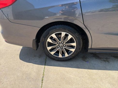 Used 2023 Honda Odyssey EX-L image 13