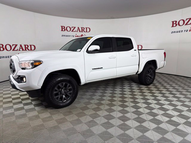 Used 2022 Toyota Tacoma SR5 AWD/4WD image 5