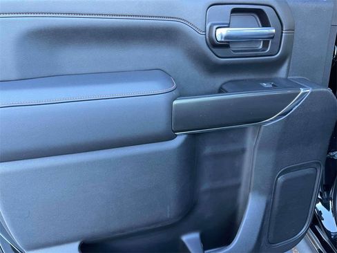 Used 2022 GMC Sierra 2500 AT4 image 15