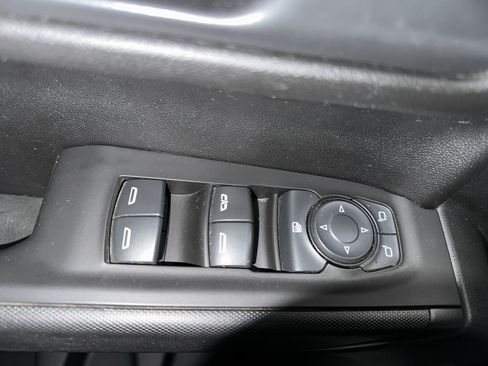 Used 2020 Chevrolet Silverado 1500 Custom Trail Boss w/ Custom Convenience Package AWD/4WD image 18