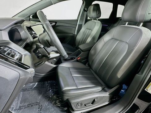 Used 2024 Audi Q4 e-tron Premium Plus w/ Premium Plus image 18