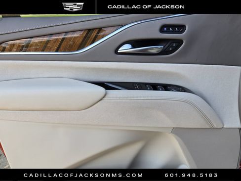 Certified 2022 Cadillac Escalade Premium Luxury Platinum AWD/4WD image 15