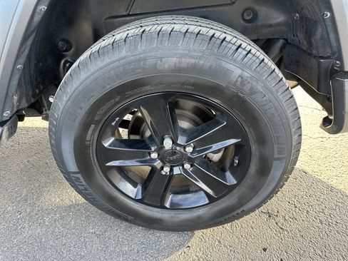 Used 2020 Jeep Wrangler Unlimited Sport image 11