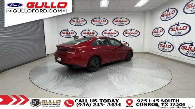 Used 2023 Hyundai Elantra SEL FWD image 2