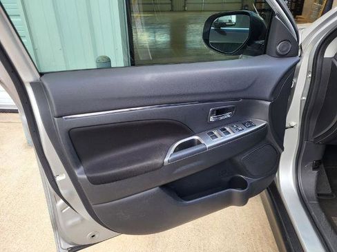 Used 2021 Mitsubishi Outlander Sport SE image 12