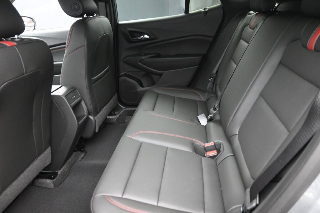 New 2026 Chevrolet Trax RS w/ Driver Confidence Package FWD image 12