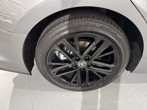 Used 2025 Toyota Camry SE w/ Convenience Package image 14