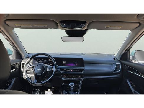 Used 2024 Kia Seltos EX FWD image 22