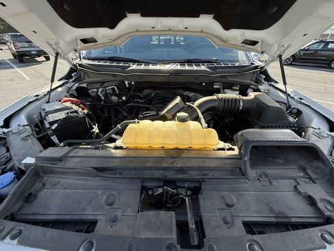 Used 2023 Ford F150 Lariat w/ Trailer Tow Package image 31