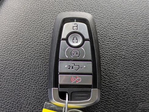 Certified 2023 Ford F250 Lariat AWD/4WD image 28