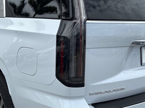 New 2026 Cadillac Escalade 4WD image 15