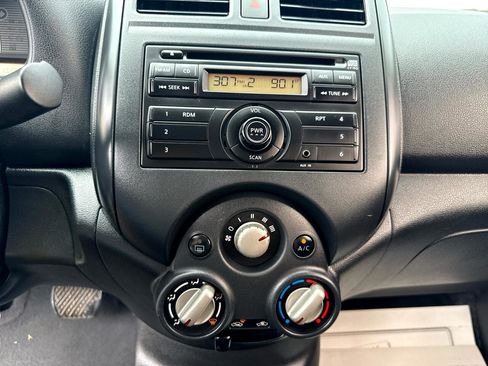 Used 2013 Nissan Versa S image 17