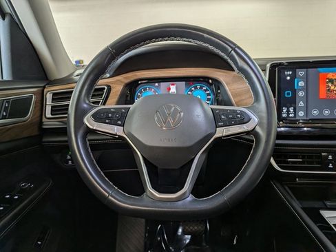 Used 2024 Volkswagen Atlas SE image 14