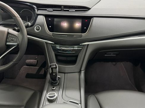 Used 2023 Cadillac XT6 Luxury FWD image 32