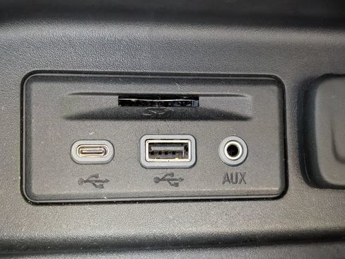 Used 2020 Chevrolet Equinox Premier FWD image 29