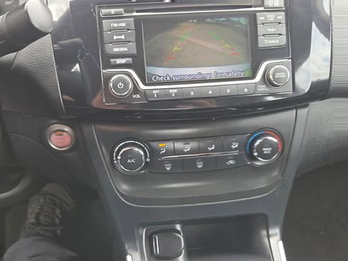 Used 2016 Nissan Sentra SV FWD image 7
