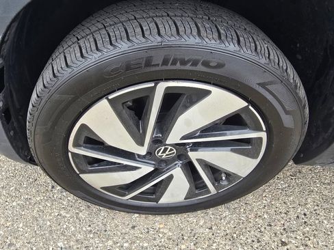 Used 2024 Volkswagen Atlas SE image 20