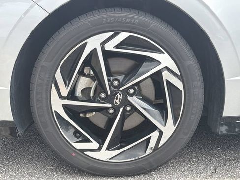 Certified 2024 Hyundai Sonata SEL w/ Convenience Package FWD image 11