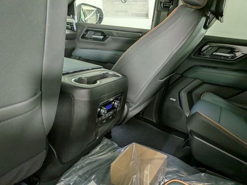 New 2026 GMC Yukon XL AT4 w/ AT4 Premium Plus Package AWD/4WD image 33