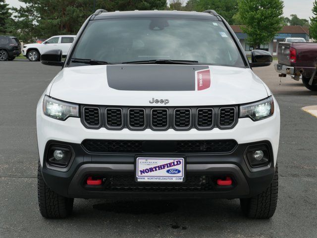 Used 2024 Jeep Compass Trailhawk AWD/4WD image 3