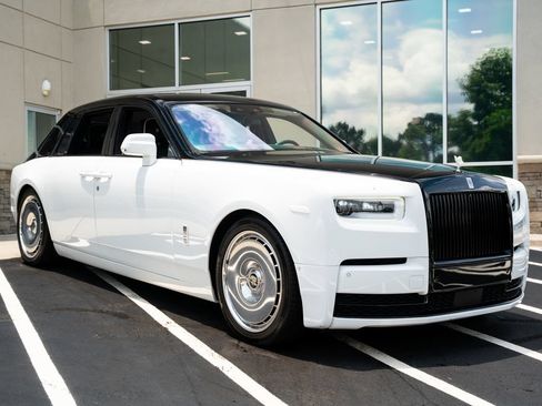 Used 2019 Rolls-Royce Phantom Sedan RWD image 8